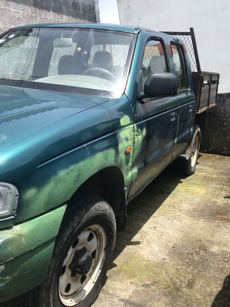 Mazda B2500 sem inspecao