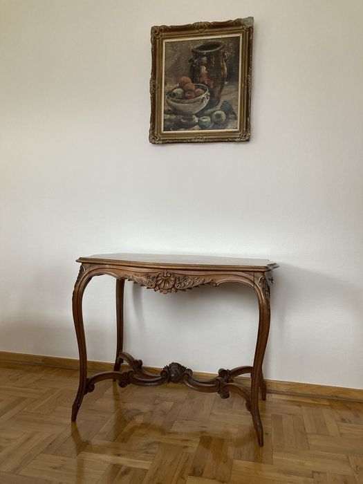 Stolik biurko Ludwik XV, rzeźbiony stolik kawowy rokoko z szufladą