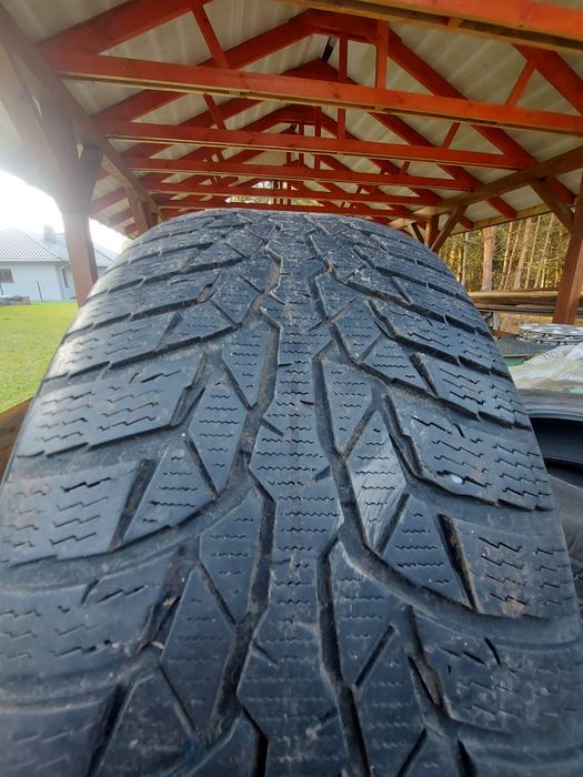 Opony zimowe Nokian 215/ 55 /17