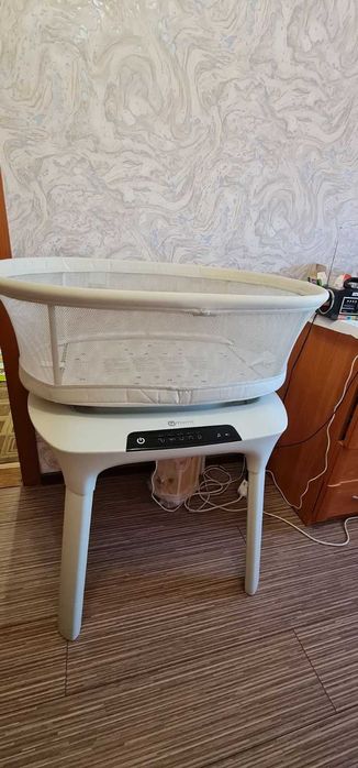Дитяче уколисуюче ліжечко 4moms MamaRoo Bassinet (люлька, колиска)
