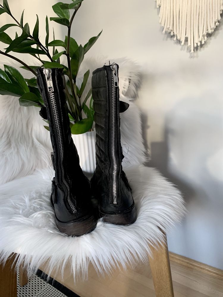 UGG 39 czarne kozaki logo skóra naturalna