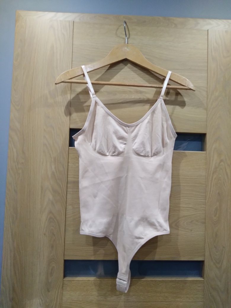 Piękne cieliste body rozmiar L