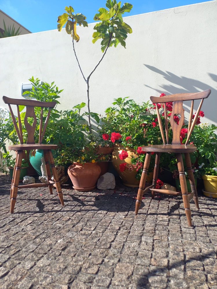 Lote 4 cadeiras madeira/Jardim