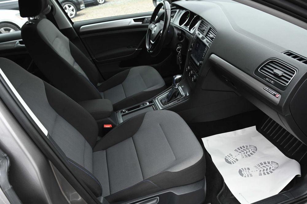 Volkswagen e-Golf 2015