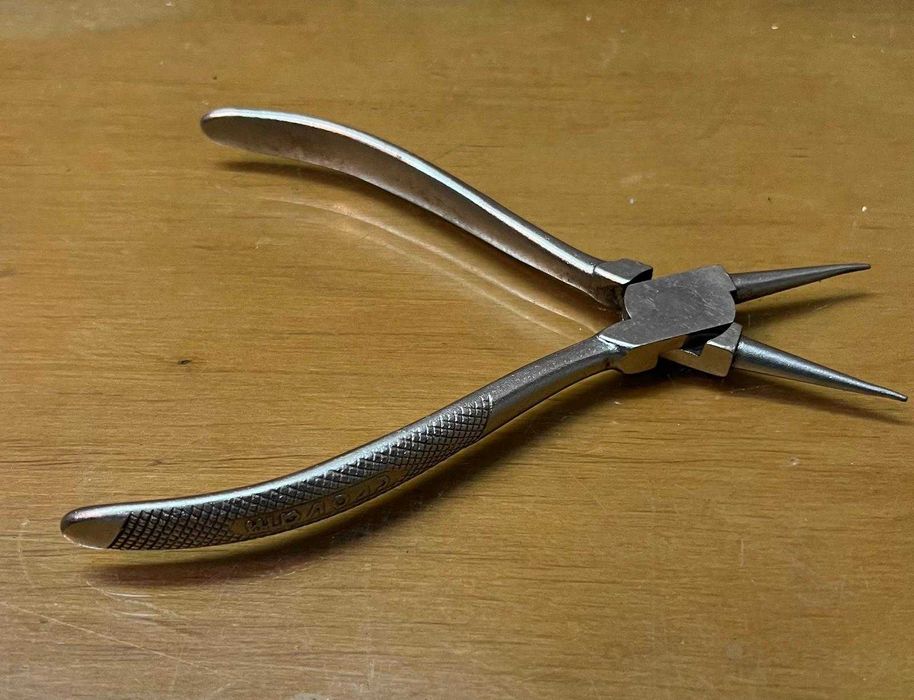 Alicate de Bico Redondo