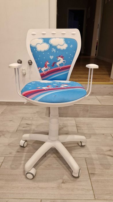 Krzeslo obrotowe ministyle white pony dla dziecka