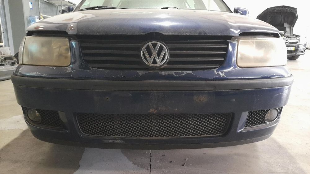 Pára-choques frente VOLKSWAGEN Polo (6N)
