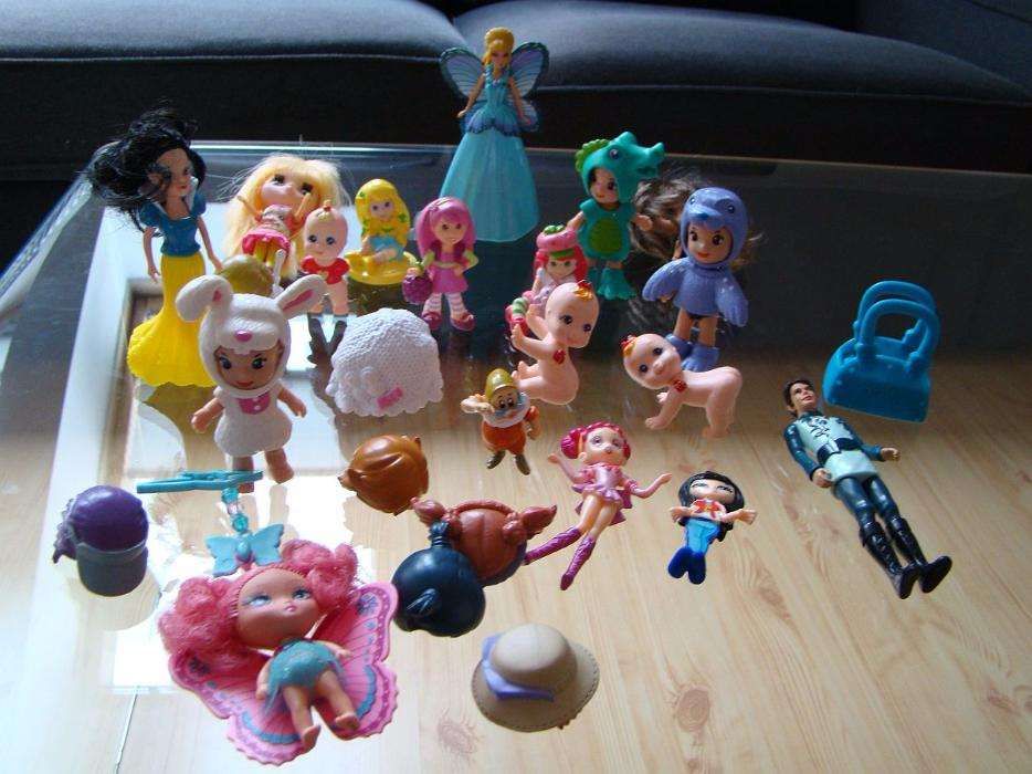 FIGURKI laleczki BARBIE śnieżka TRUSKAWKOWE Ciastko