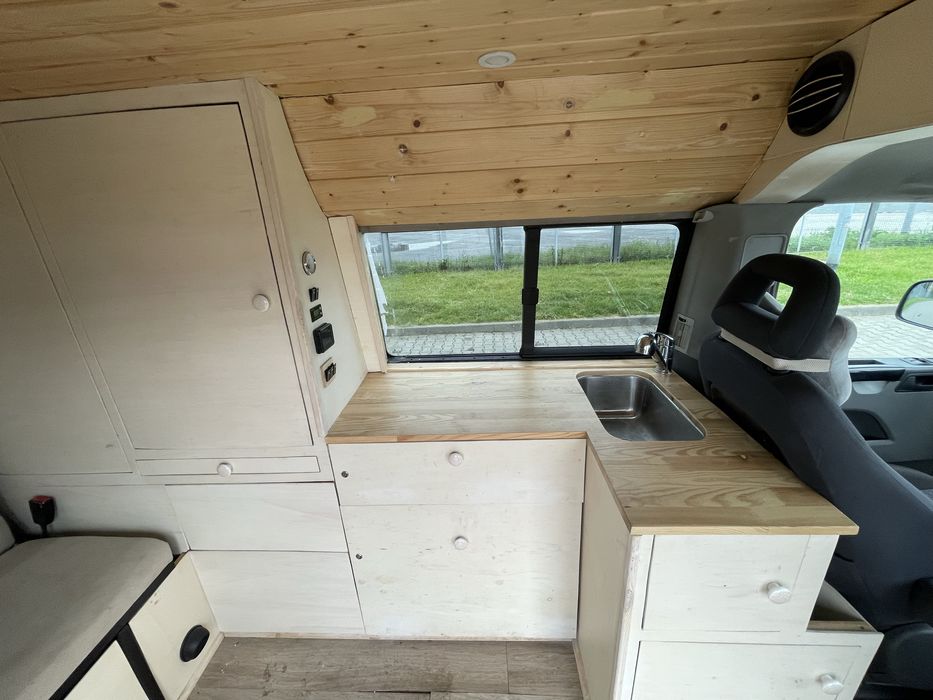 Vw t5 transporter multivan kamper van zamienie na odobowe