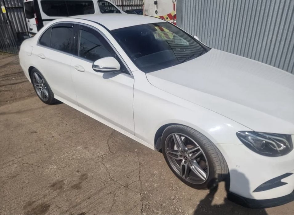 Mercedes e213 2.0d AMG Правий руль