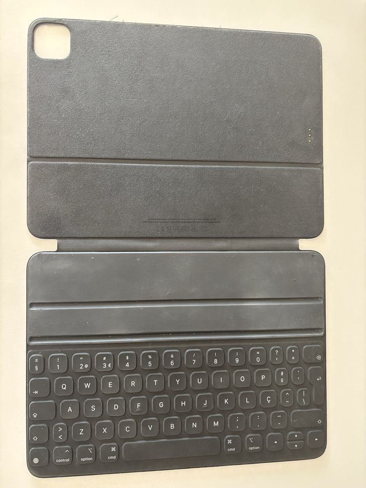 Smart keyboard folio 11”