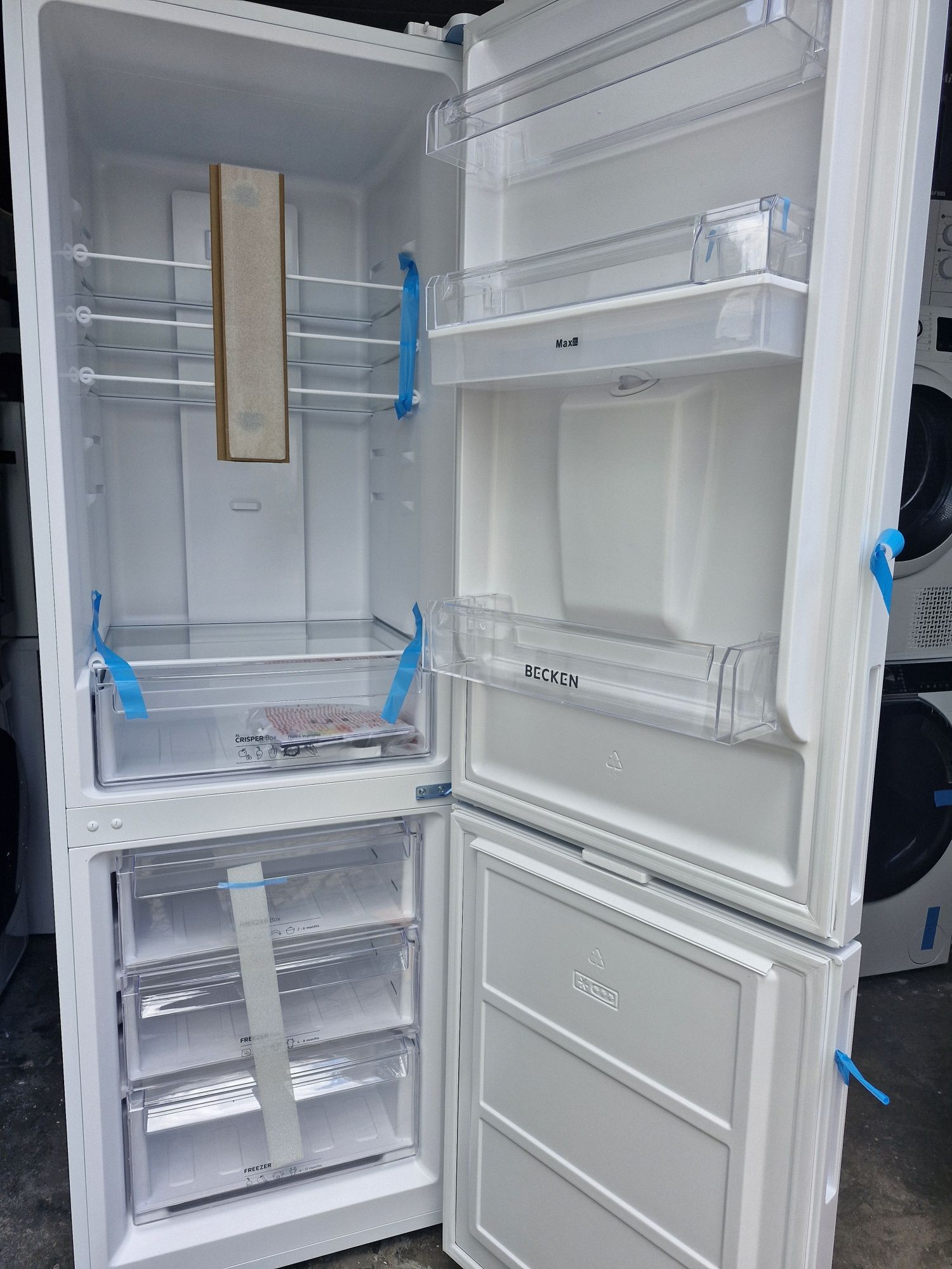 Frigorífico combinado com dispensador de agua becken