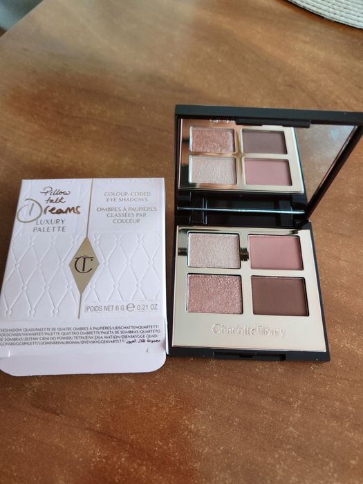 Charlotte Tilbury Pillow Tank - Paleta cieni