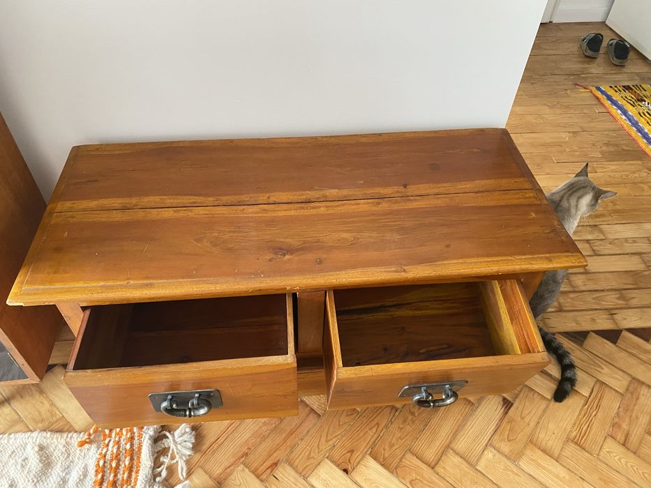 Móvel banco com gavetas