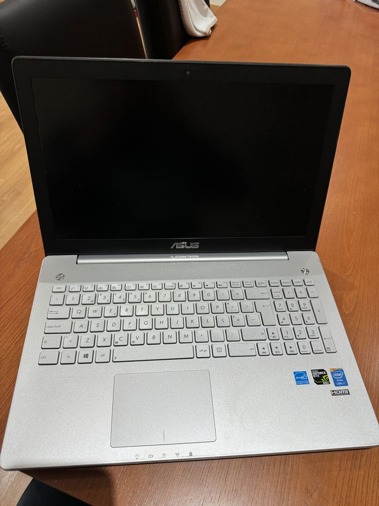 Portatil Asus 15”