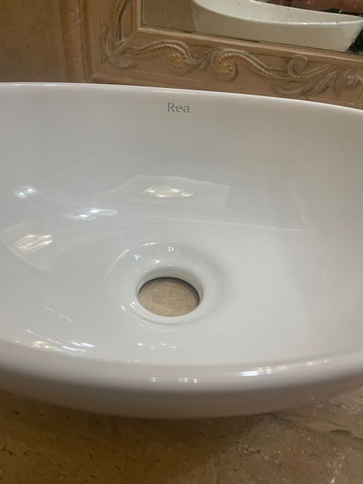 Umywalka nablatowa rea Sofia mini