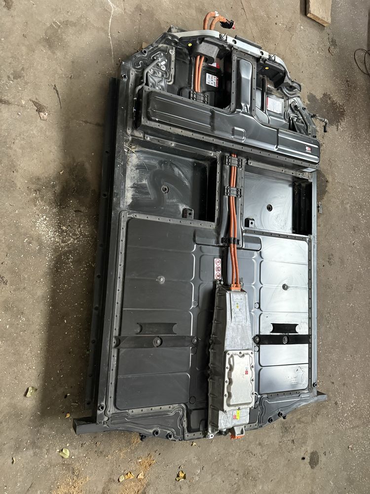 Продам акумулятор, батарея для Porsche taycan 93kwt