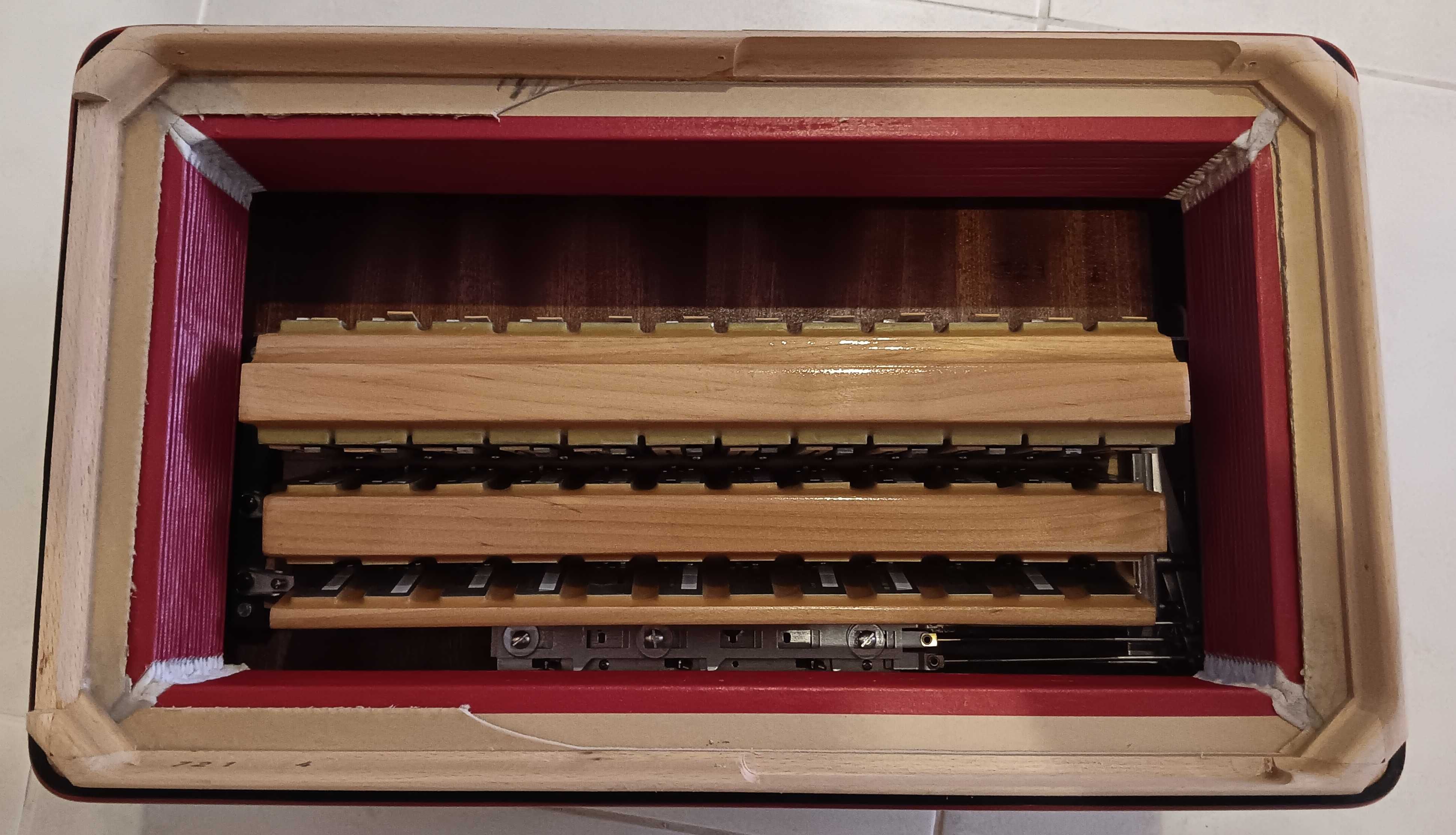 Acordeão/Acordeon Dino Baffetti - 4ª Voz, 5 Filas e 120 Baixos
