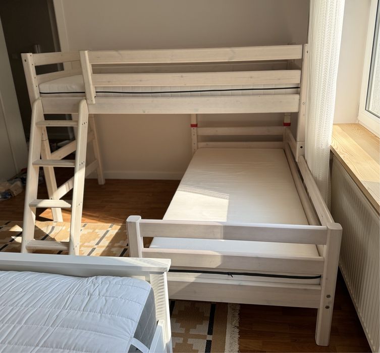 Flexa łóżko piętrowe półwysokie bielone z łóżniem niskim sttan dobry