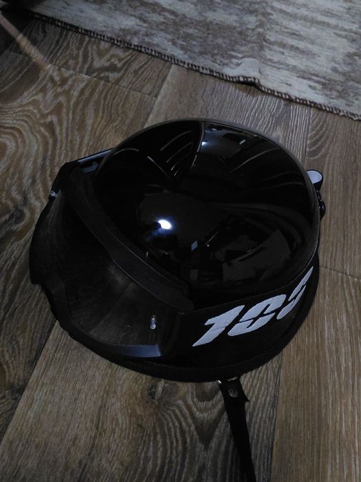 Шлем немецкий с очками