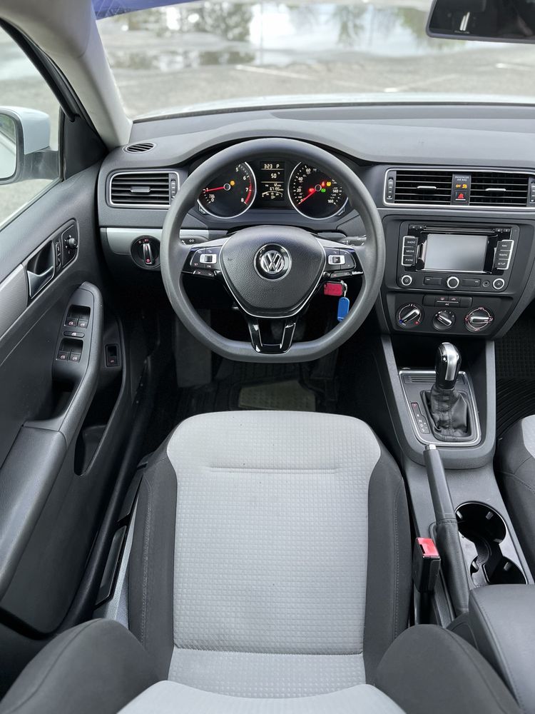 Volkswagen Jetta 2016p.