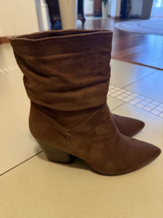 Жіночі козаки! Натуральна замша. 38р. Трендовий колір.