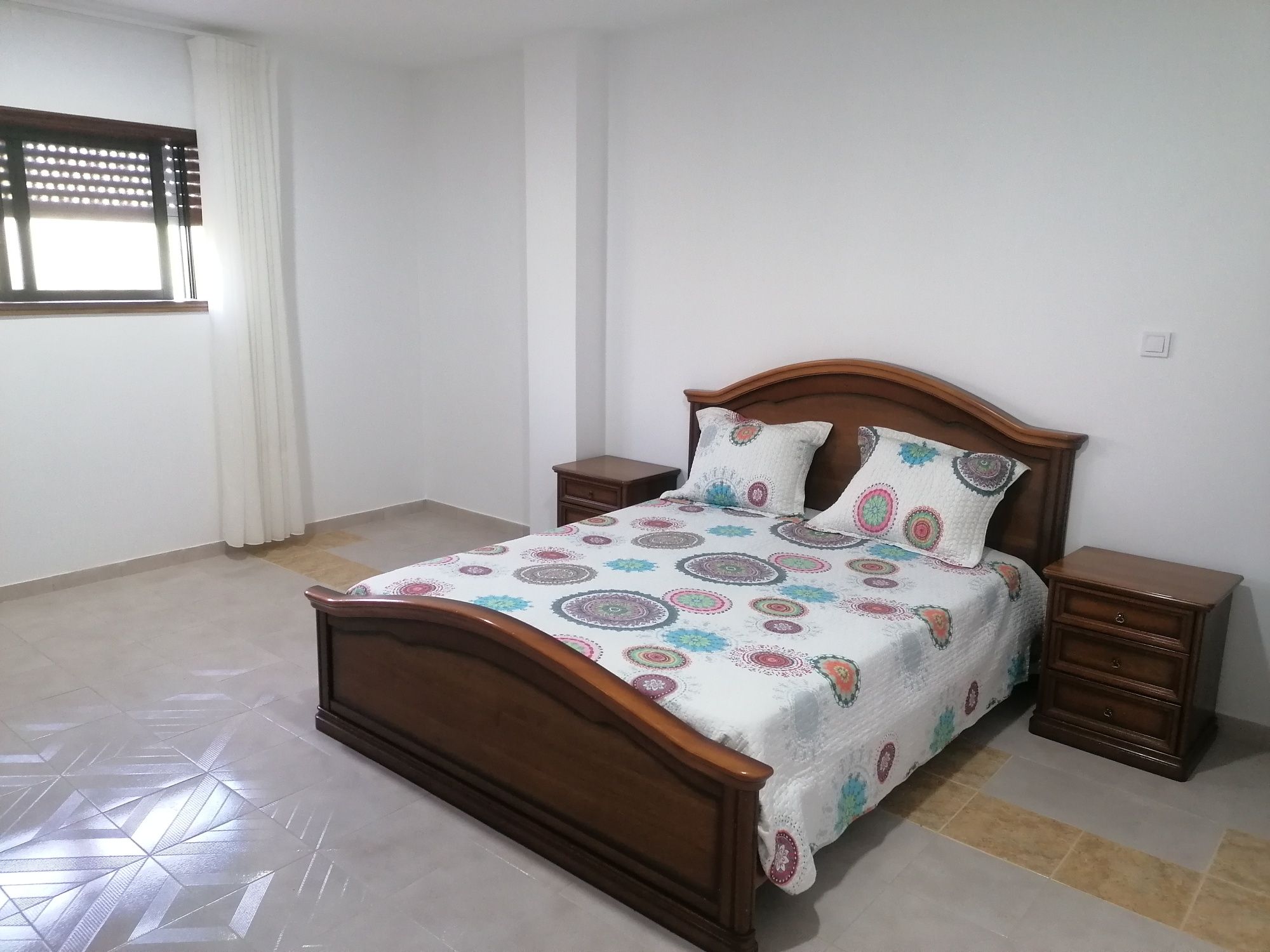 Quartos para casal, Rua badén Powell 94 Nogueira do Cravo, pindelo