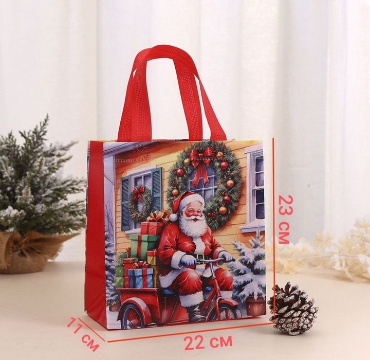 Новорічні подарункові пакети