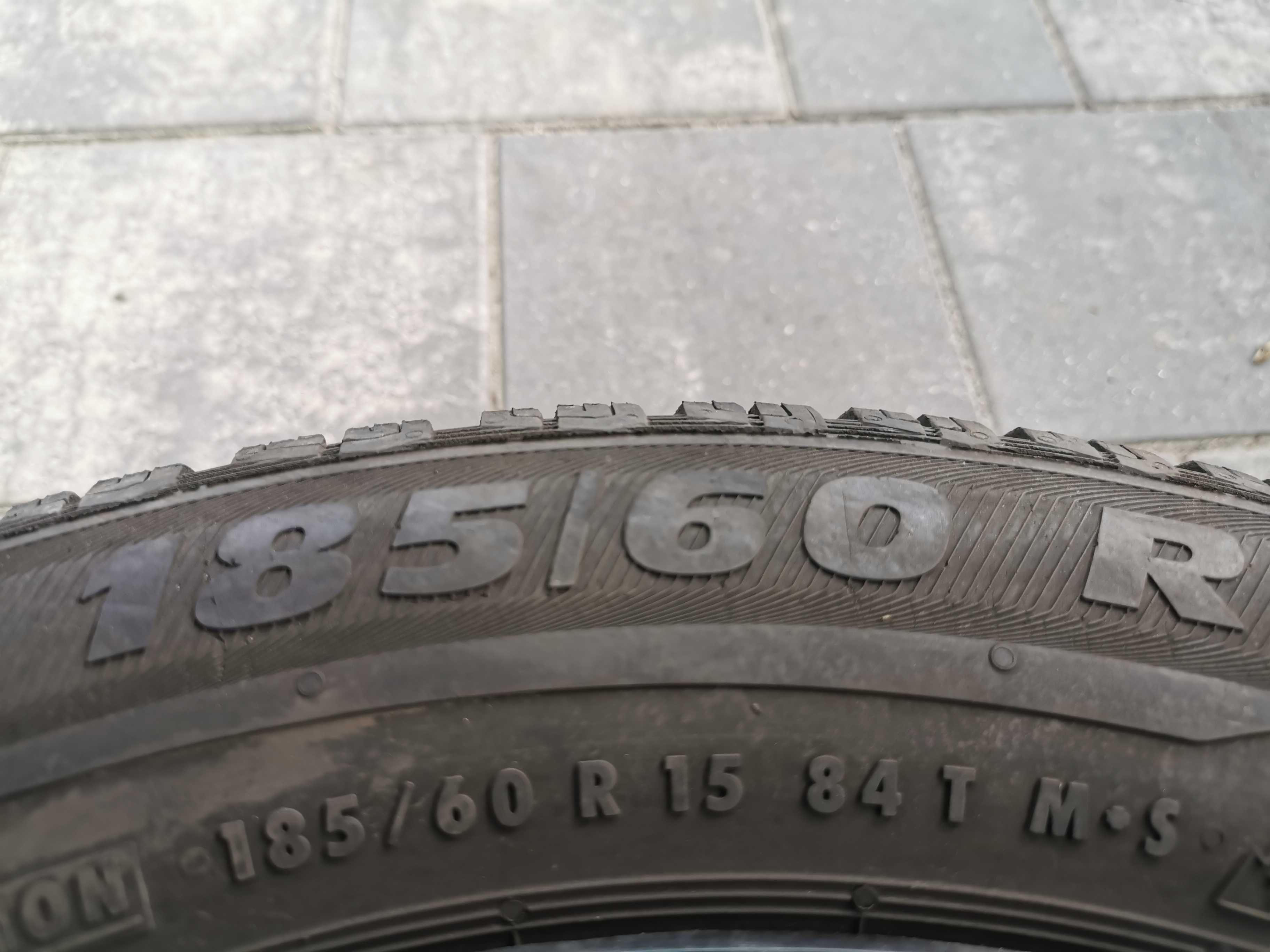Semperit Master-Grip 2 185/60r15 84T N9578