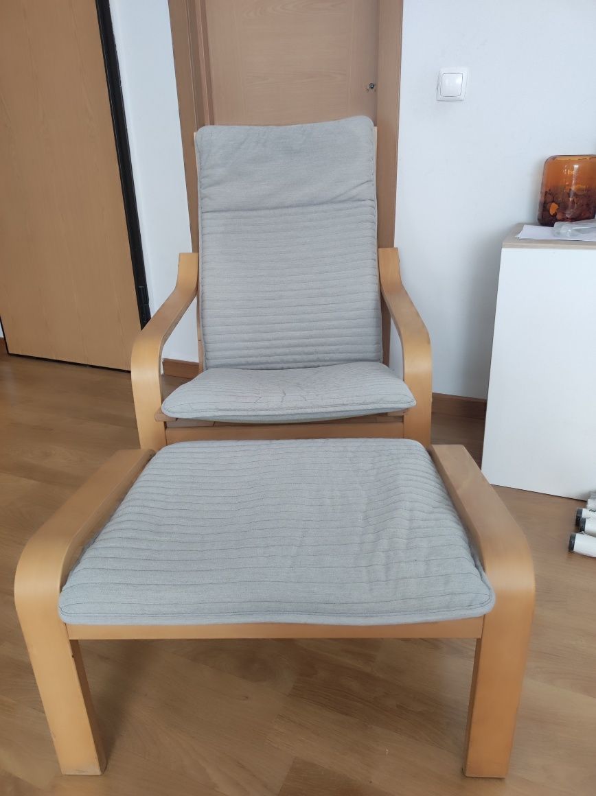 Poltrona + repousa pés IKEA