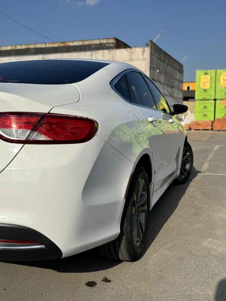 Продам Chrysler 200