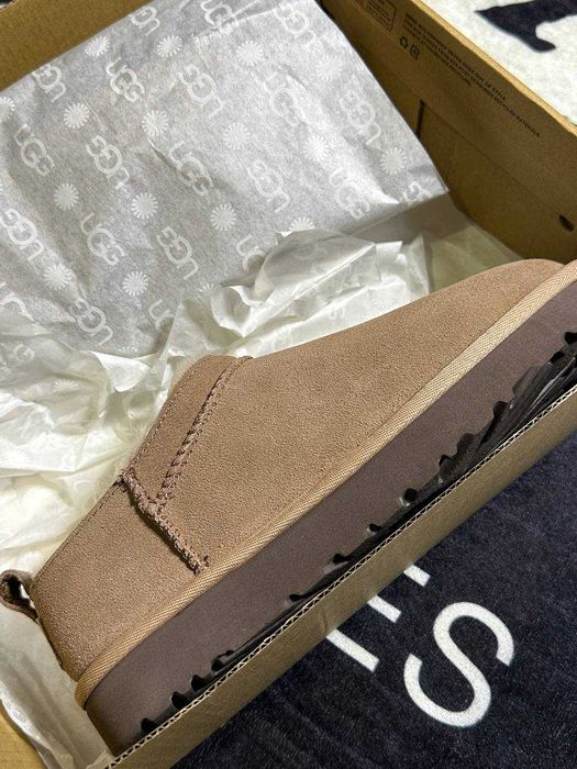 UGG жіночі бежеві зимові теплі модель з натуральним хутром нові