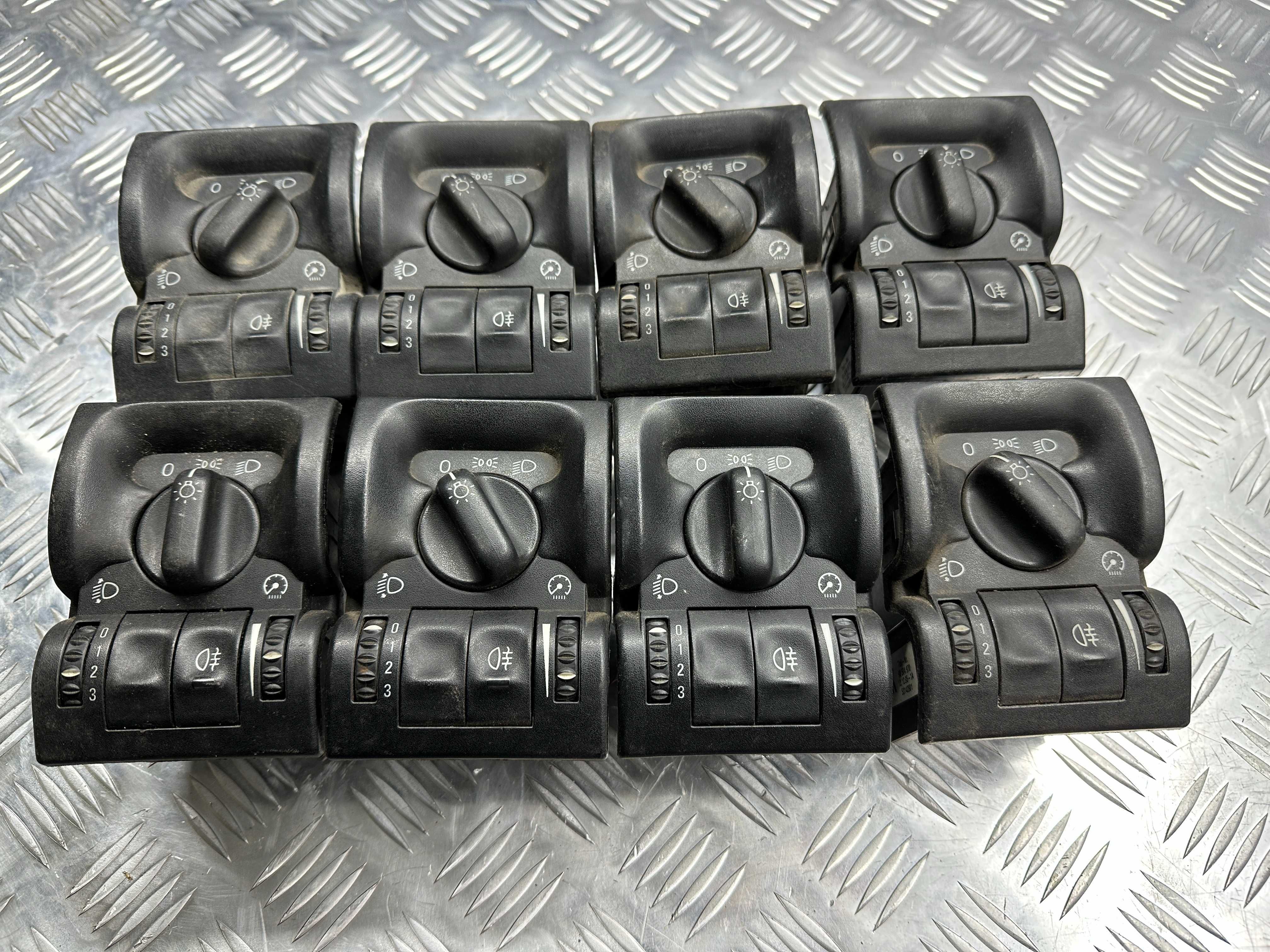 Переключатель света фар Opel Vectra B 90504970