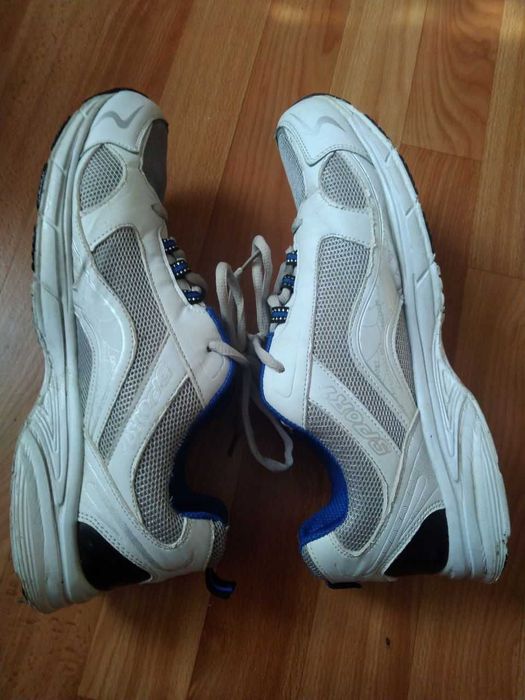 Невесомые дышащие кроссовки р.45 (29) в идеале