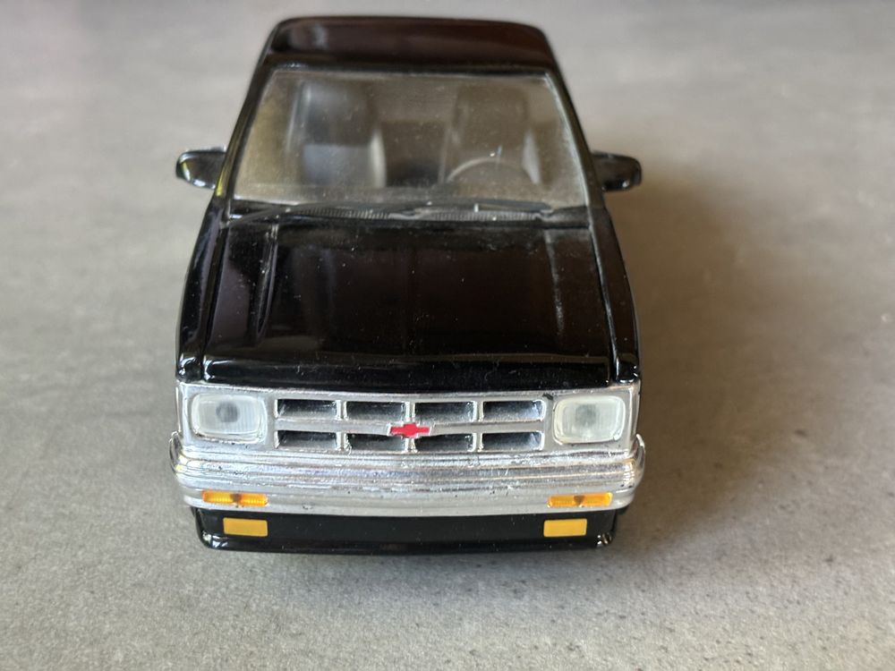 Model Revell skala 1/24 Chevrolet S-10 pickup