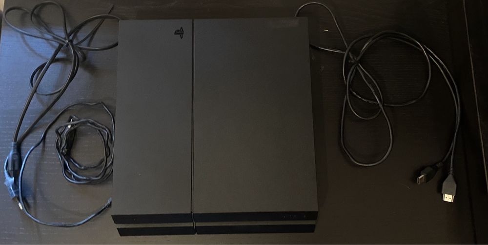 Playstation 4 1000GB + GTA V