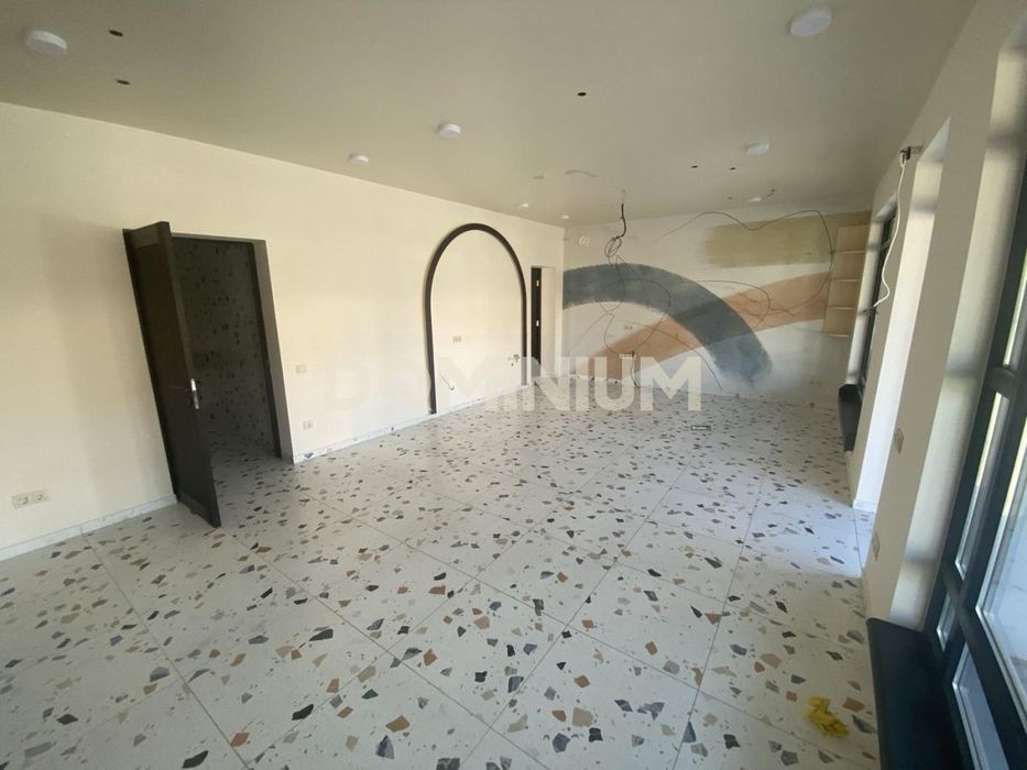 Сучасне комерційне приміщення 75 м² в оренду,вул. Комунальна 7