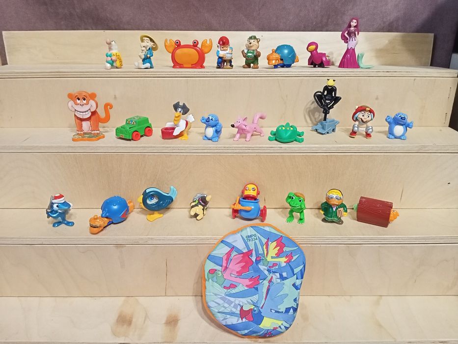 Игрушки из Киндер сюрприз