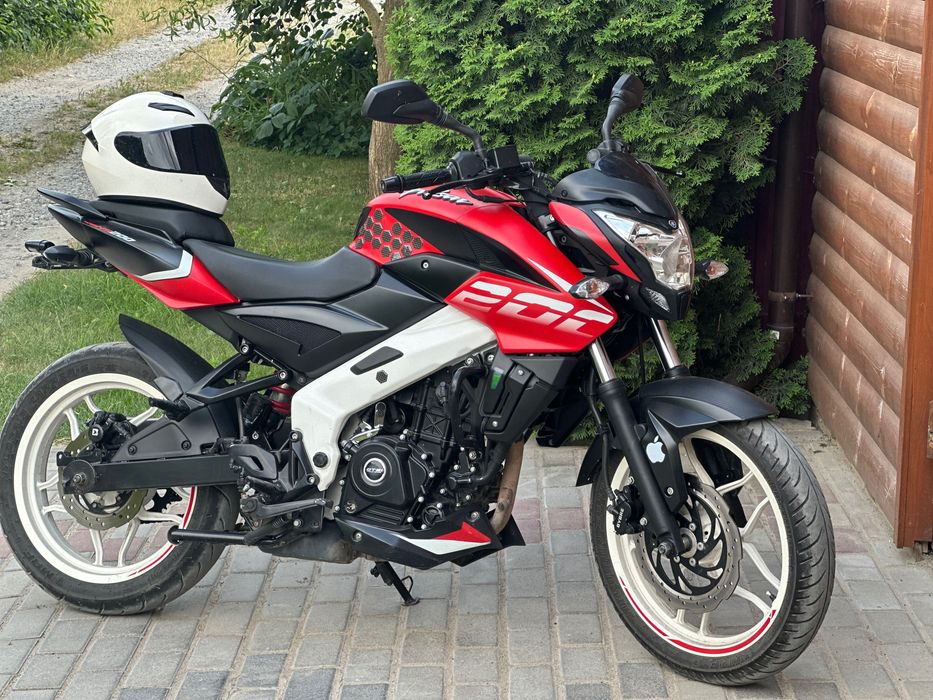 Продам мотоцикл bajaj pulsar ns 200