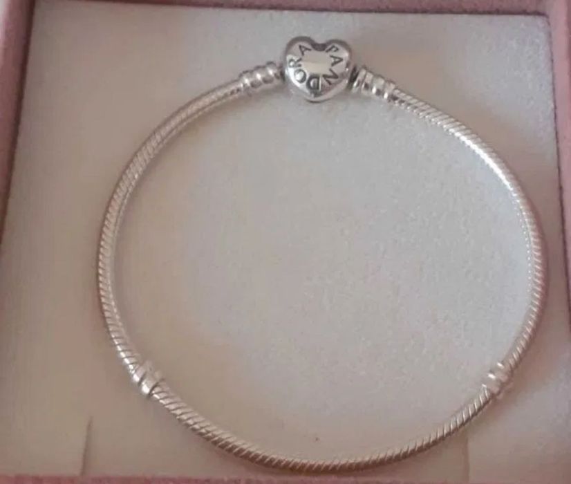 Pulseira Pandora com 2 contas  nova lacrada