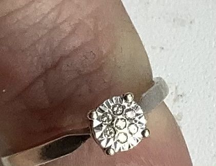 Кольцо золотое с натуральными бриллиантами 15 размер. Италия