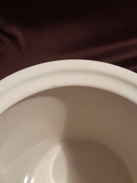 Wazonik o prostym kształcie 13,5 x 10,3 cm