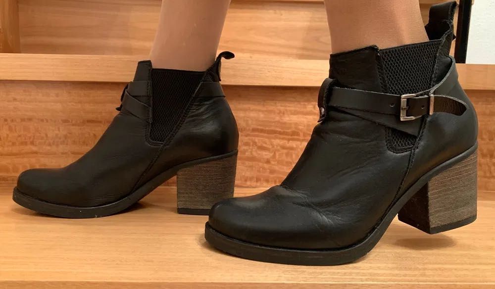 Botas em pele pretas - Manuel Alves