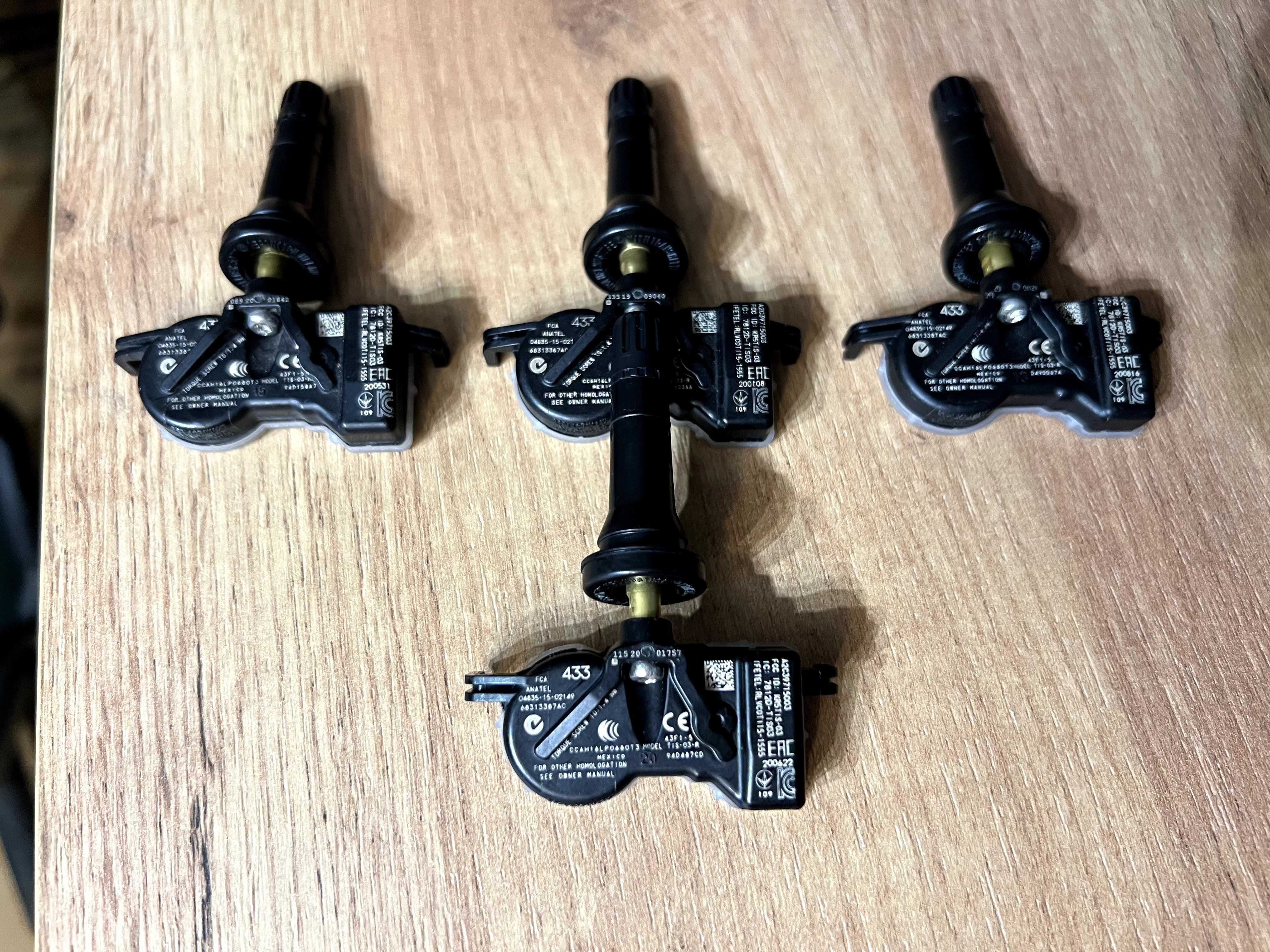 Czujniki ciśnienia opon powietrza JEEP^ CHEROKEE COMPASS itp TPMS NOWE