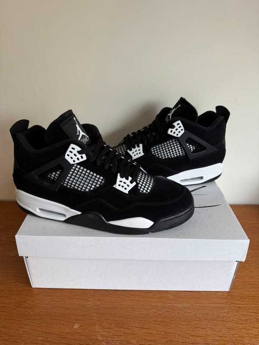 Buty meskie Mokasyny Jordan_4_Retro_White_Thunder R.42
