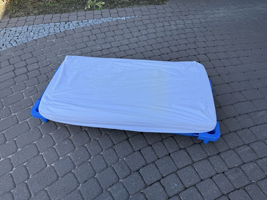 Leżaczek dziecięcy z materacem