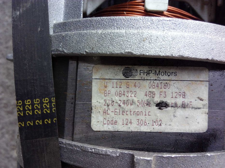 Silnik pralki Zanussi T834