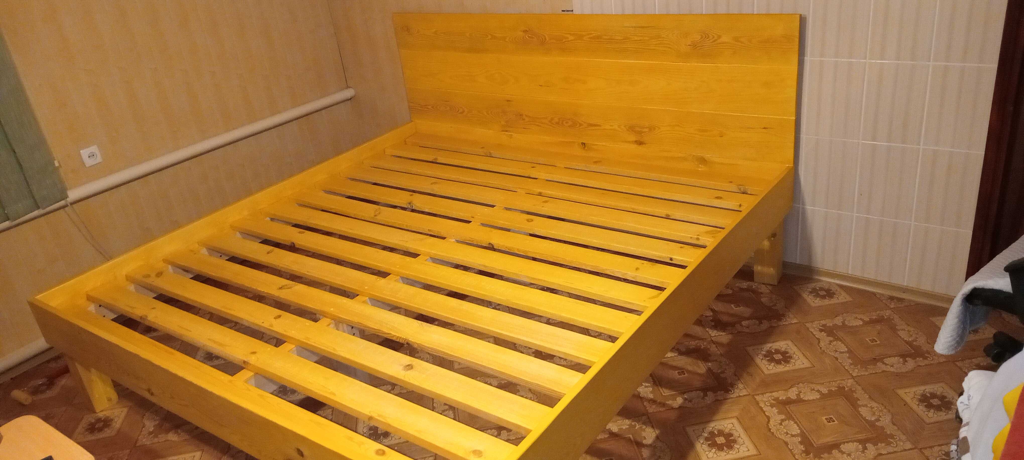 Кровать Двуспальная Деревянная 200*200см.