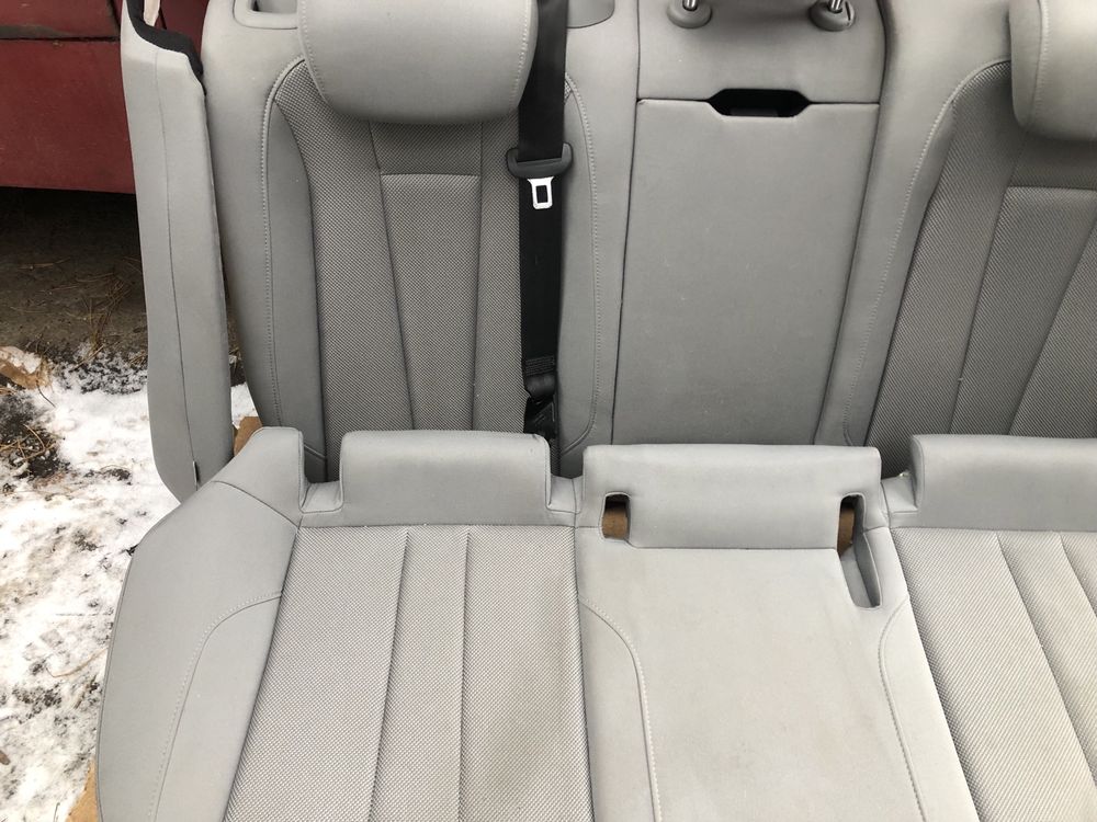 Задние сидения подлокотник Audi A4B9 а4б9 цена за все 1000 грн