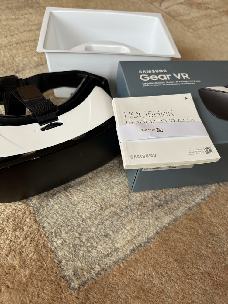 Окуляри віртуальної реальності  Samsung Gear VR (SM-R322)